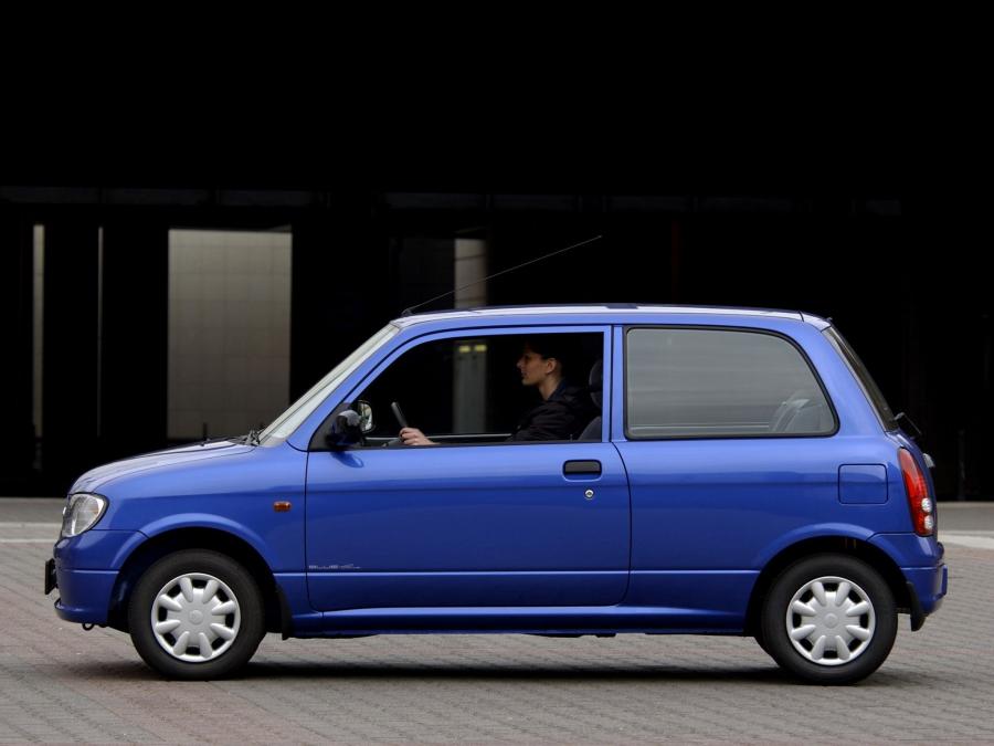  Daihatsu Cuore Blue Line 2001 года  (фото 2 из 2)